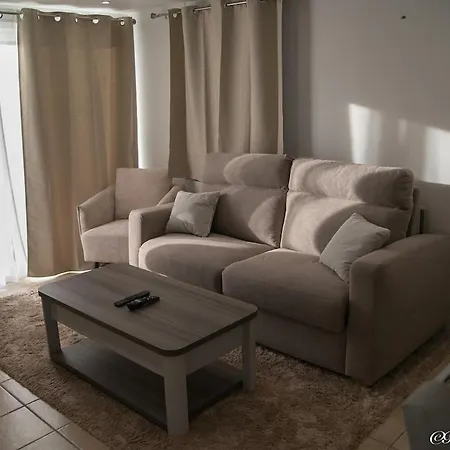 Chez Clark Et Elo Breancon